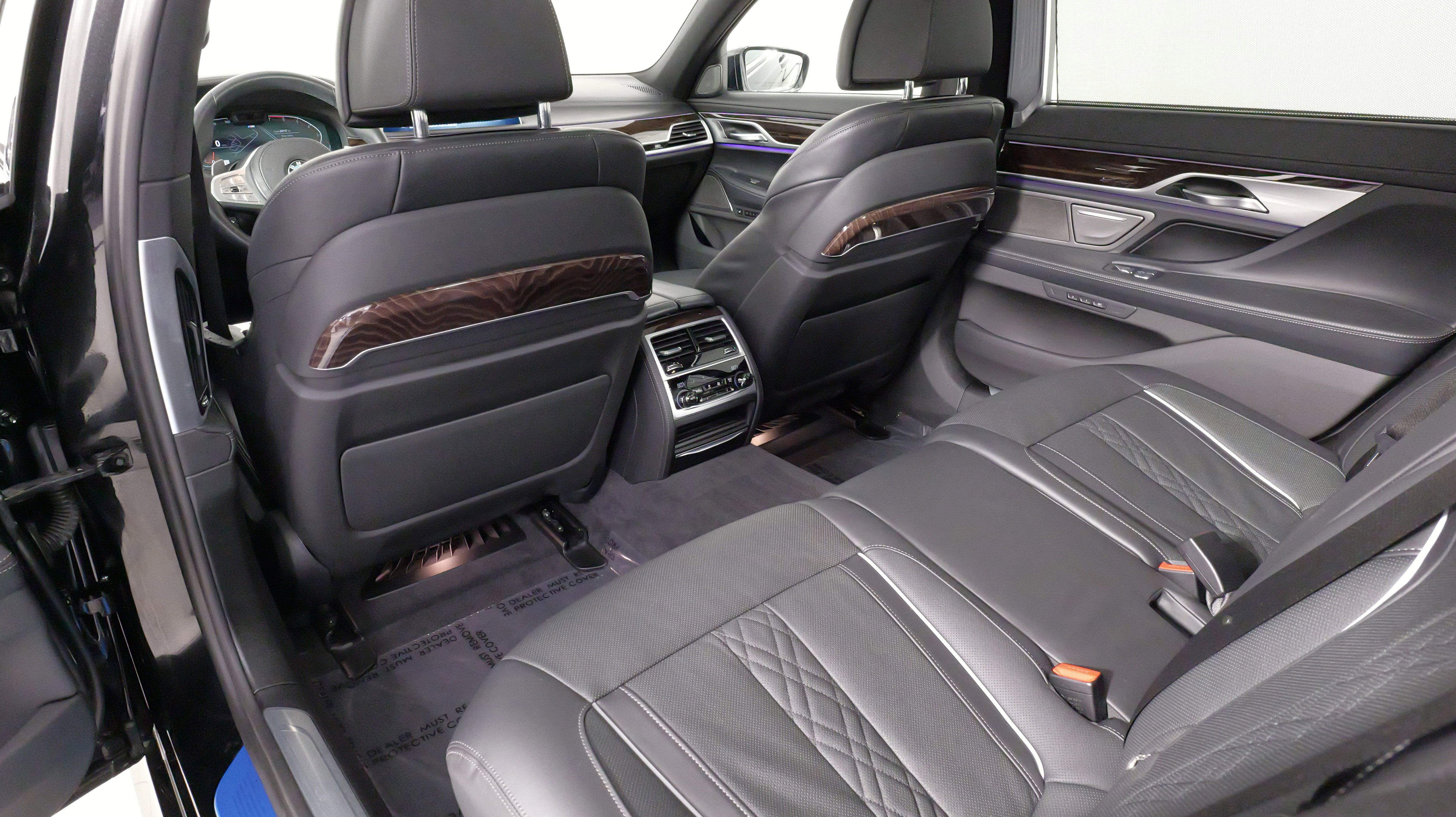 Used 2022 BMW 750i xDrive 750i xDrive w/ Executive Package image 39