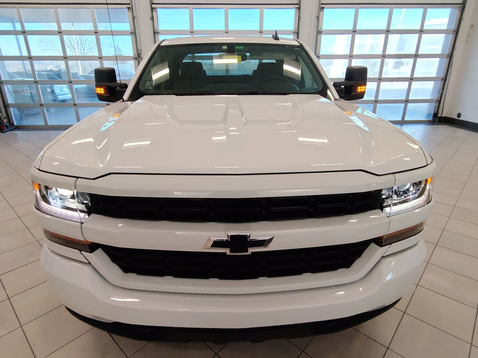 Used 2018 Chevrolet Silverado 1500 Custom w/ Custom Value Package image 9