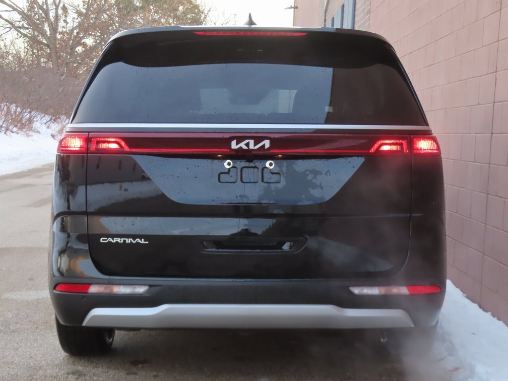 Certified 2024 Kia Carnival EX image 16