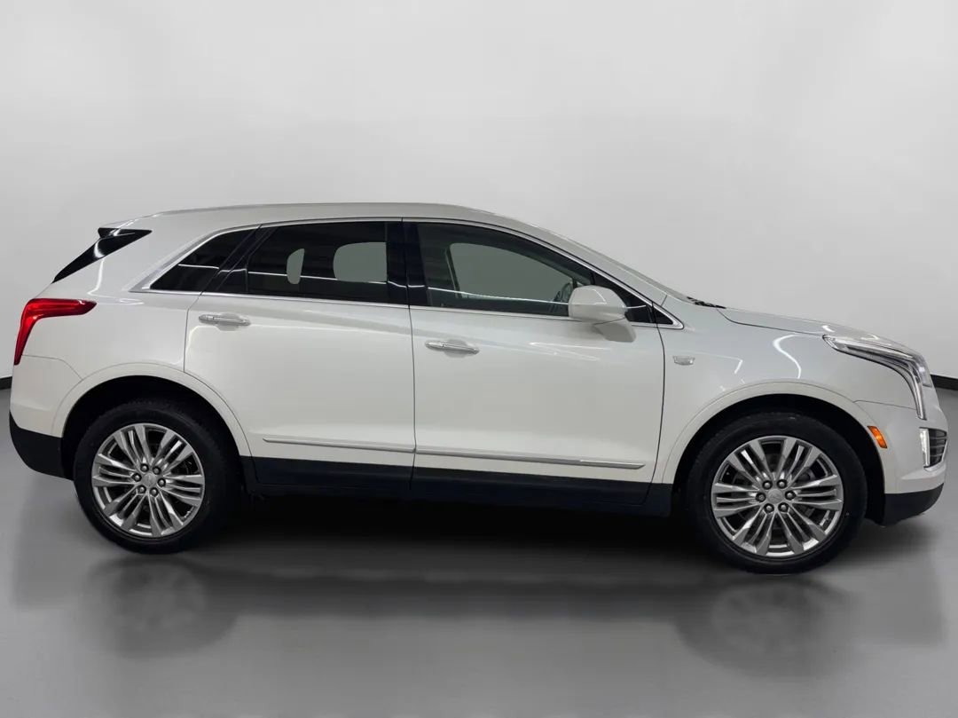 Used 2017 Cadillac XT5 Premium Luxury image 11