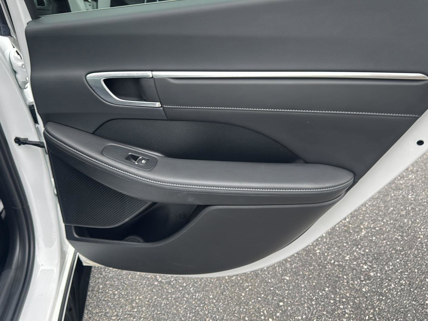 Used 2023 Hyundai Sonata Limited FWD image 15