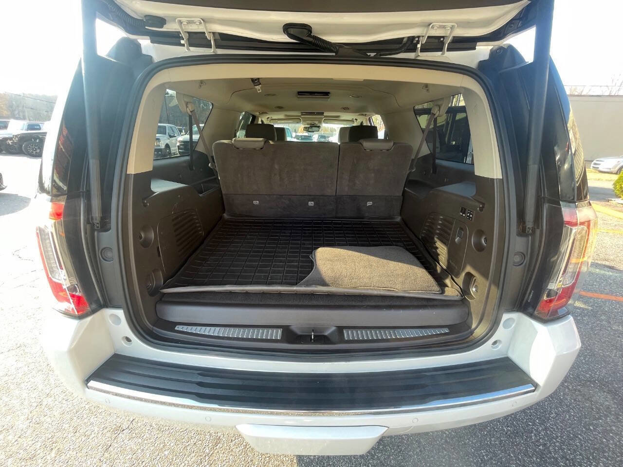 Used 2017 GMC Yukon XL Denali w/ Open Road Package image 20