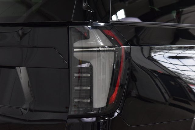 New 2026 Chevrolet Suburban High Country AWD/4WD image 21