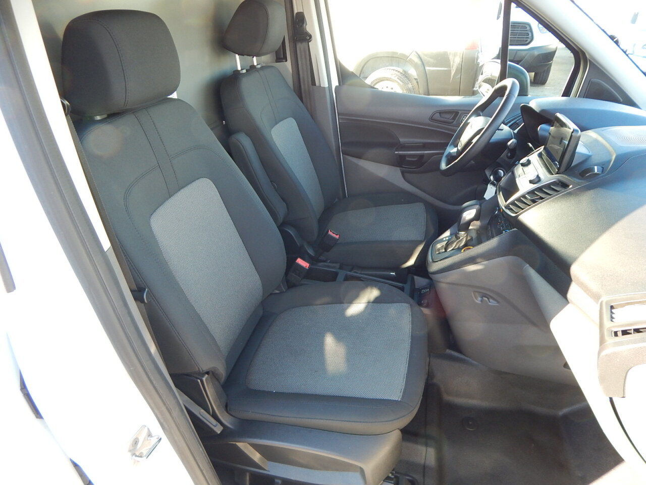Used 2022 Ford Transit Connect XL FWD image 21