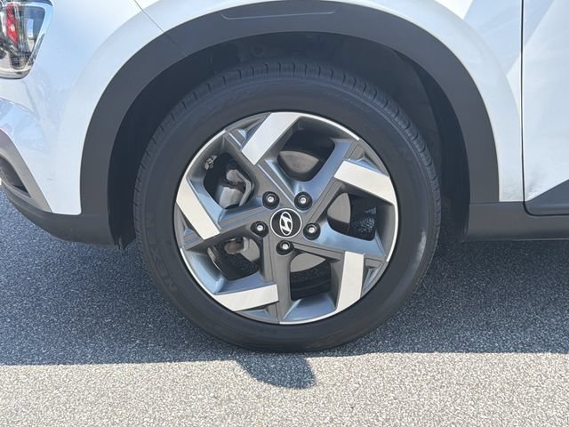 Certified 2025 Hyundai Venue SEL FWD image 13