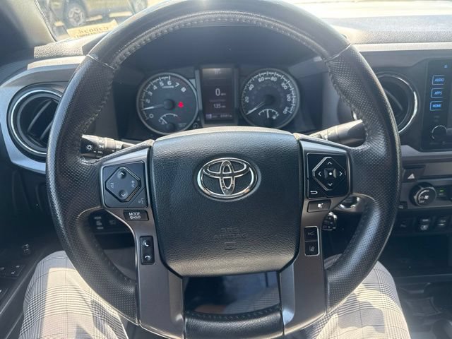 Used 2019 Toyota Tacoma TRD Sport w/ Technology Package RWD image 12
