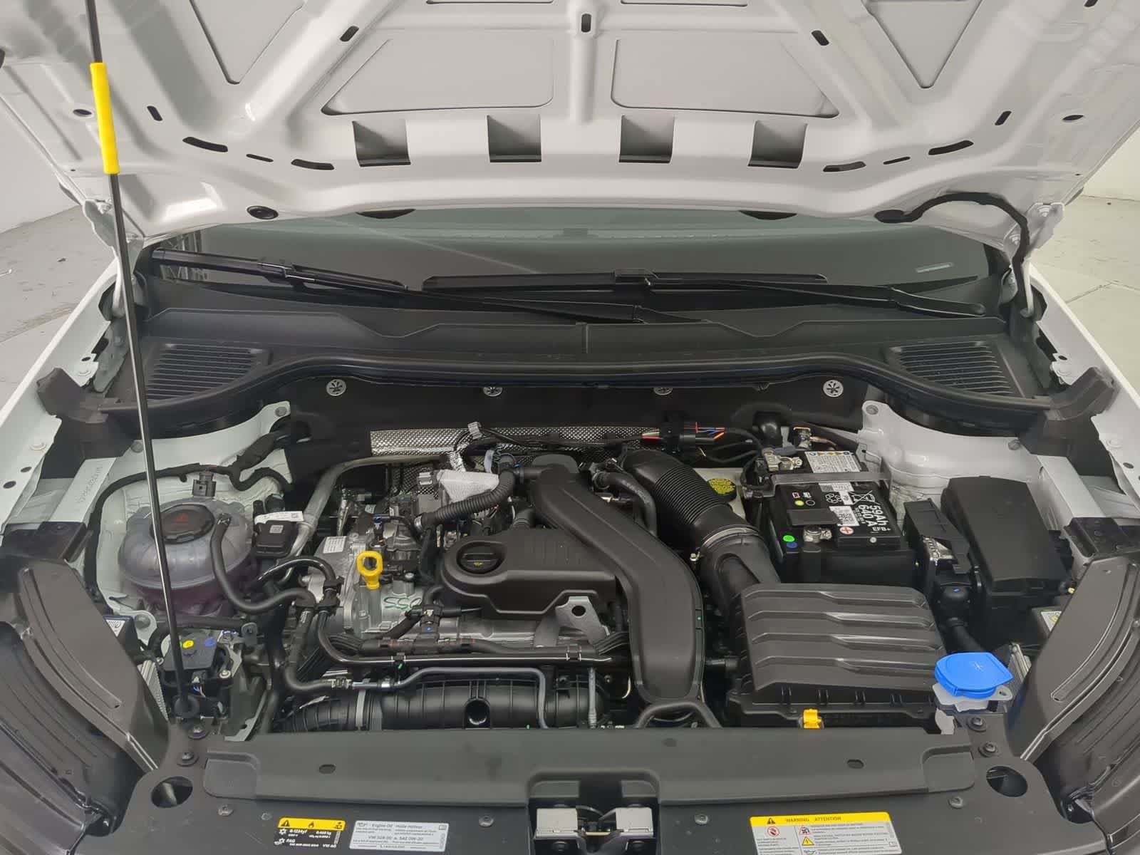 New 2025 Volkswagen Taos SE AWD/4WD image 14