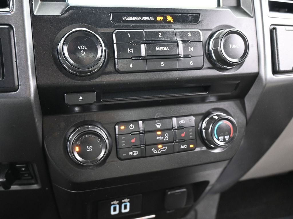 Used 2018 Ford F150 XLT w/ Equipment Group 302A Luxury image 24