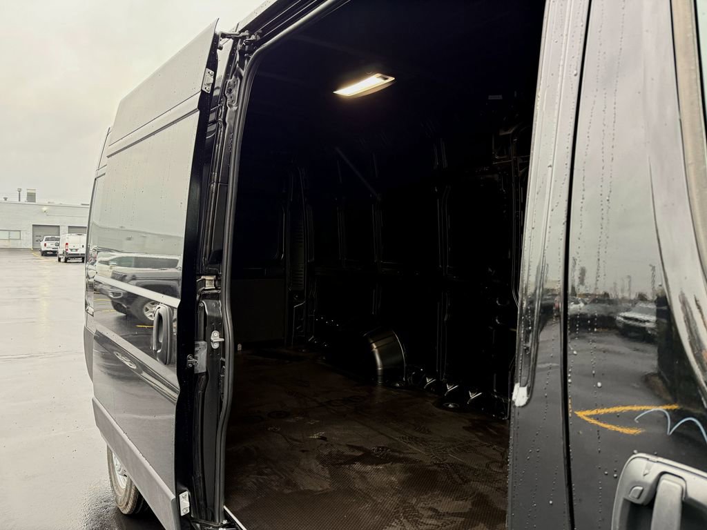New 2026 RAM ProMaster 3500 w/ Premium Convenience Group image 10