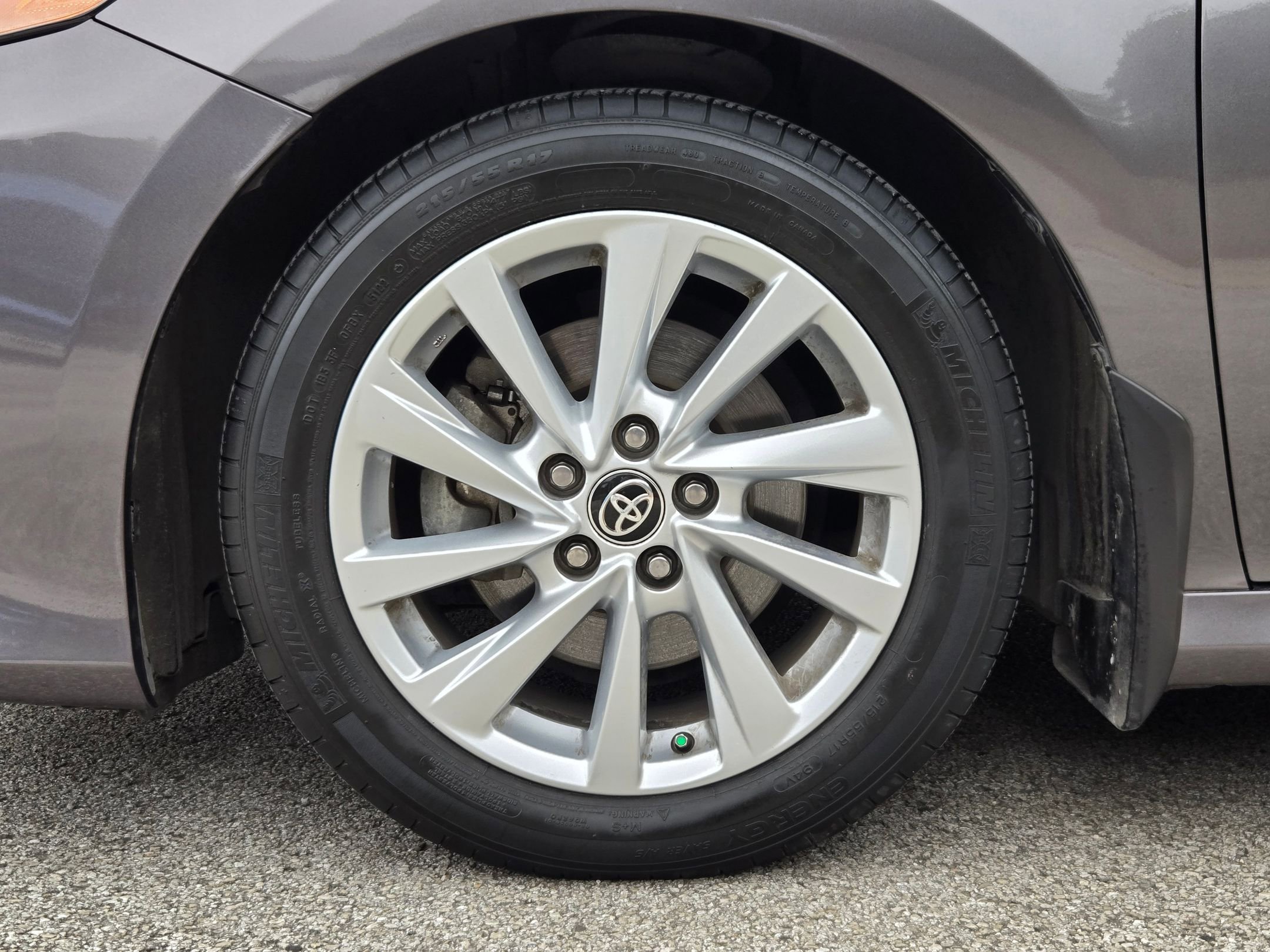Used 2023 Toyota Camry LE FWD image 31