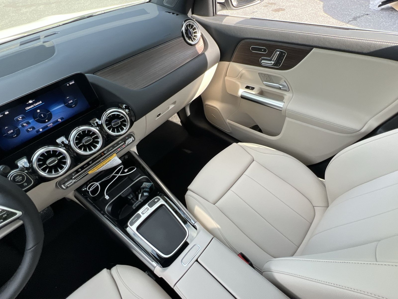 New 2026 Mercedes-Benz GLA 250 4MATIC image 14