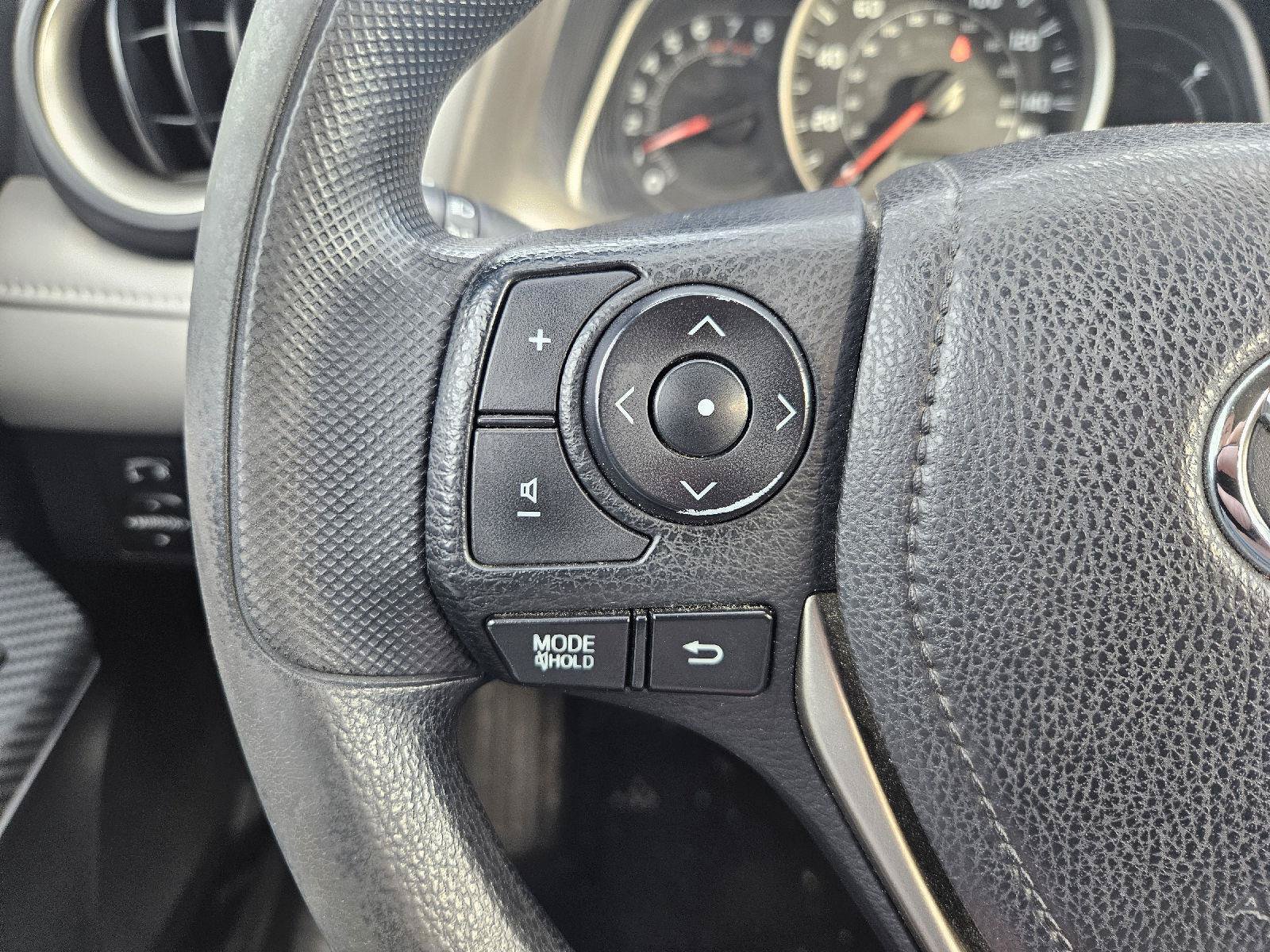 Used 2015 Toyota RAV4 XLE AWD/4WD image 14
