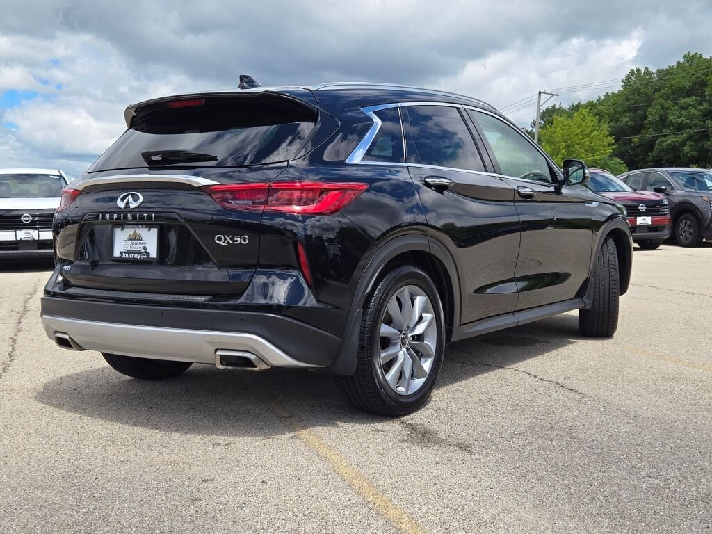 Used 2021 INFINITI QX50 Essential w/ Convenience Package AWD/4WD image 11