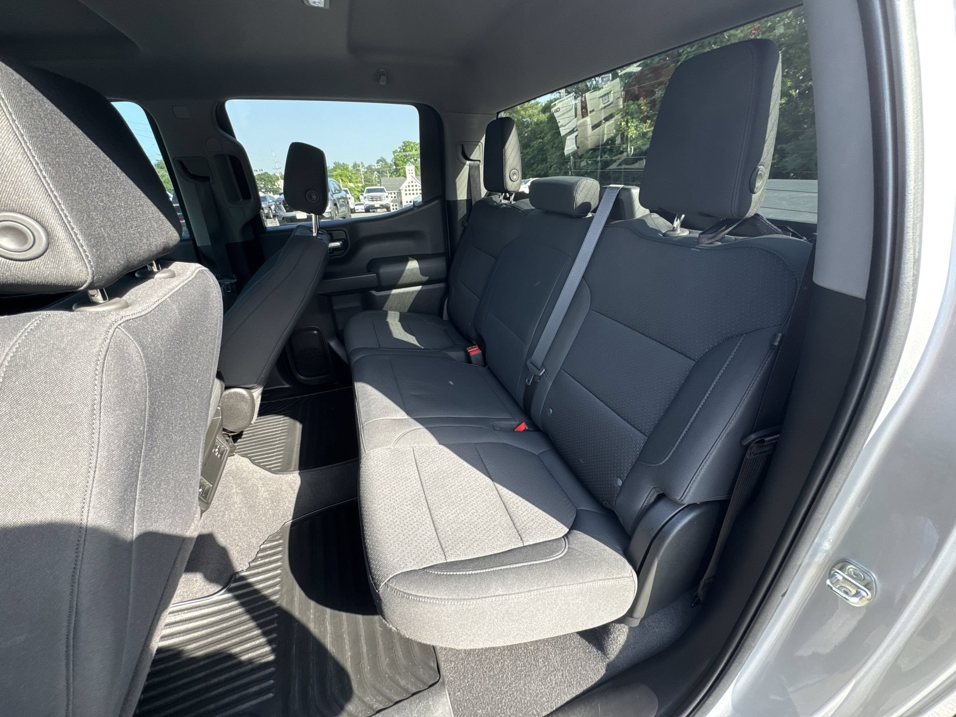 Used 2020 Chevrolet Silverado 1500 Custom w/ Custom Value Package AWD/4WD image 23