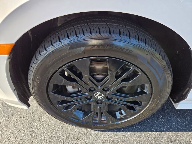 Used 2025 Honda Odyssey Sport-L image 27