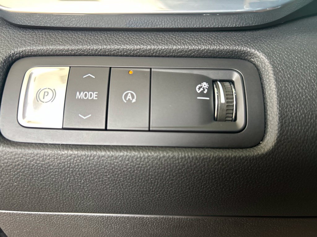 Certified 2026 GMC Acadia Elevation FWD image 25