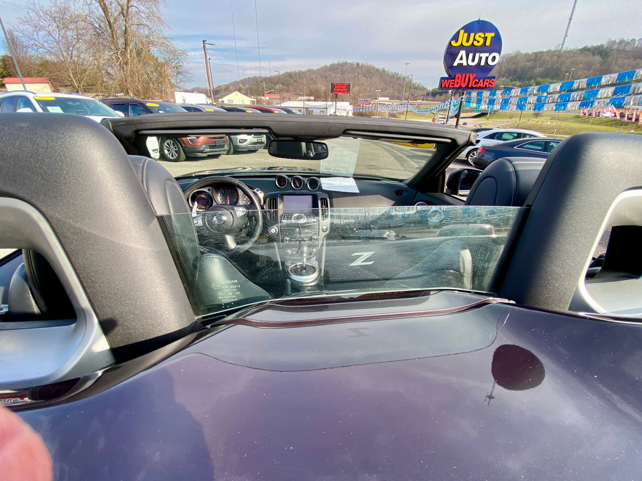 Used 2016 Nissan 370Z Touring image 16