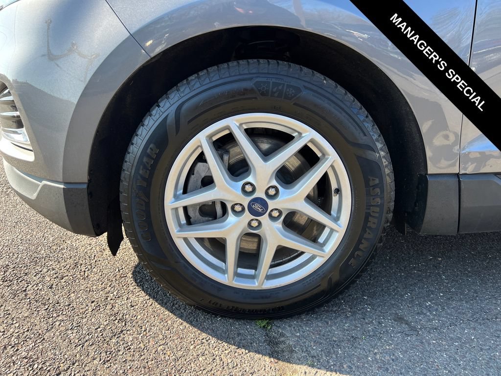 Used 2022 Ford Edge SEL w/ Class II Trailer Tow Package AWD/4WD image 9