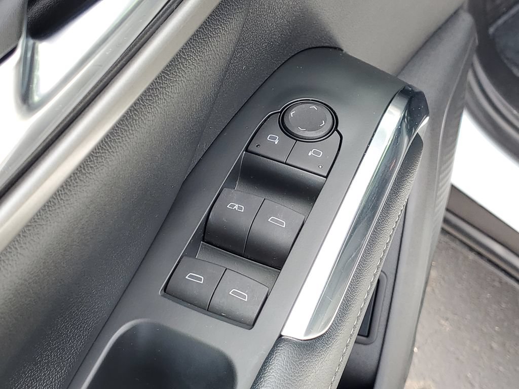 Used 2025 Chevrolet Traverse LT w/ Driver Confidence Package FWD image 22