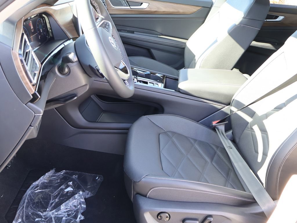 New 2026 Volkswagen Atlas SE image 40