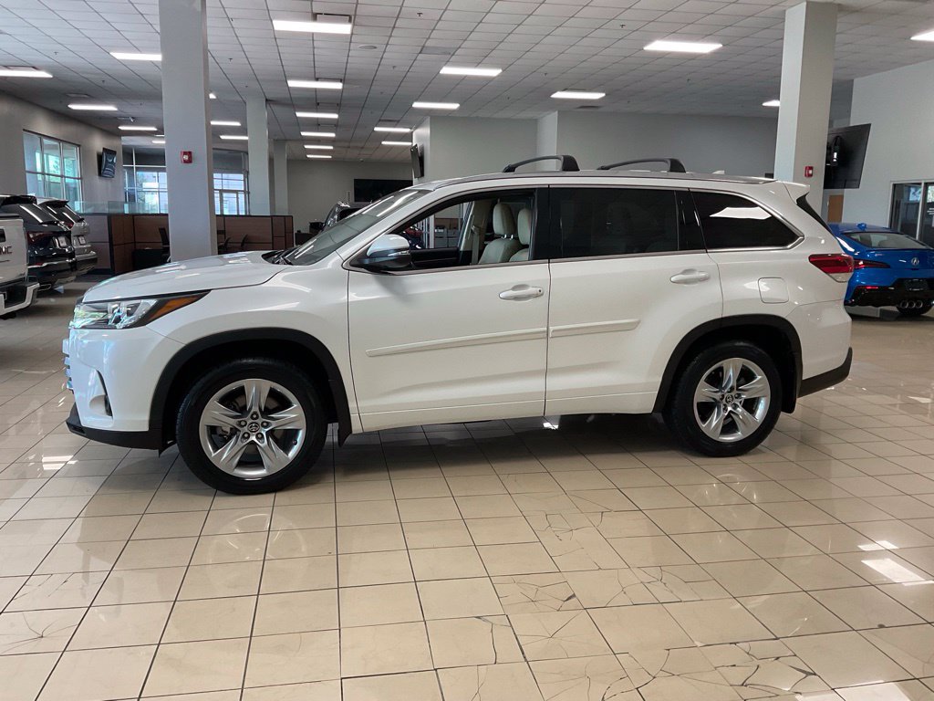 Used 2019 Toyota Highlander Limited AWD/4WD image 4