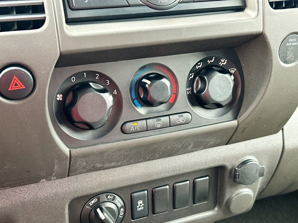 Used 2013 Nissan Xterra X AWD/4WD image 14