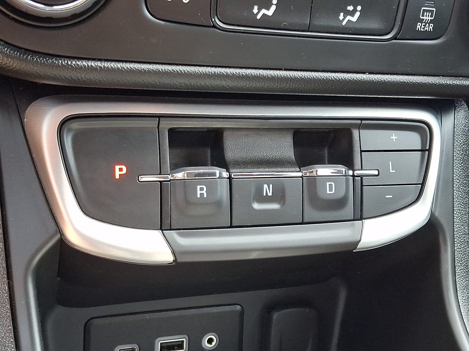 Used 2024 GMC Terrain SLE FWD image 15