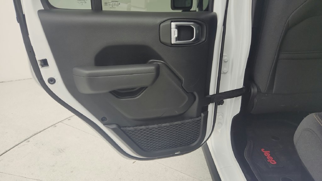 Used 2025 Jeep Gladiator Sport AWD/4WD image 46