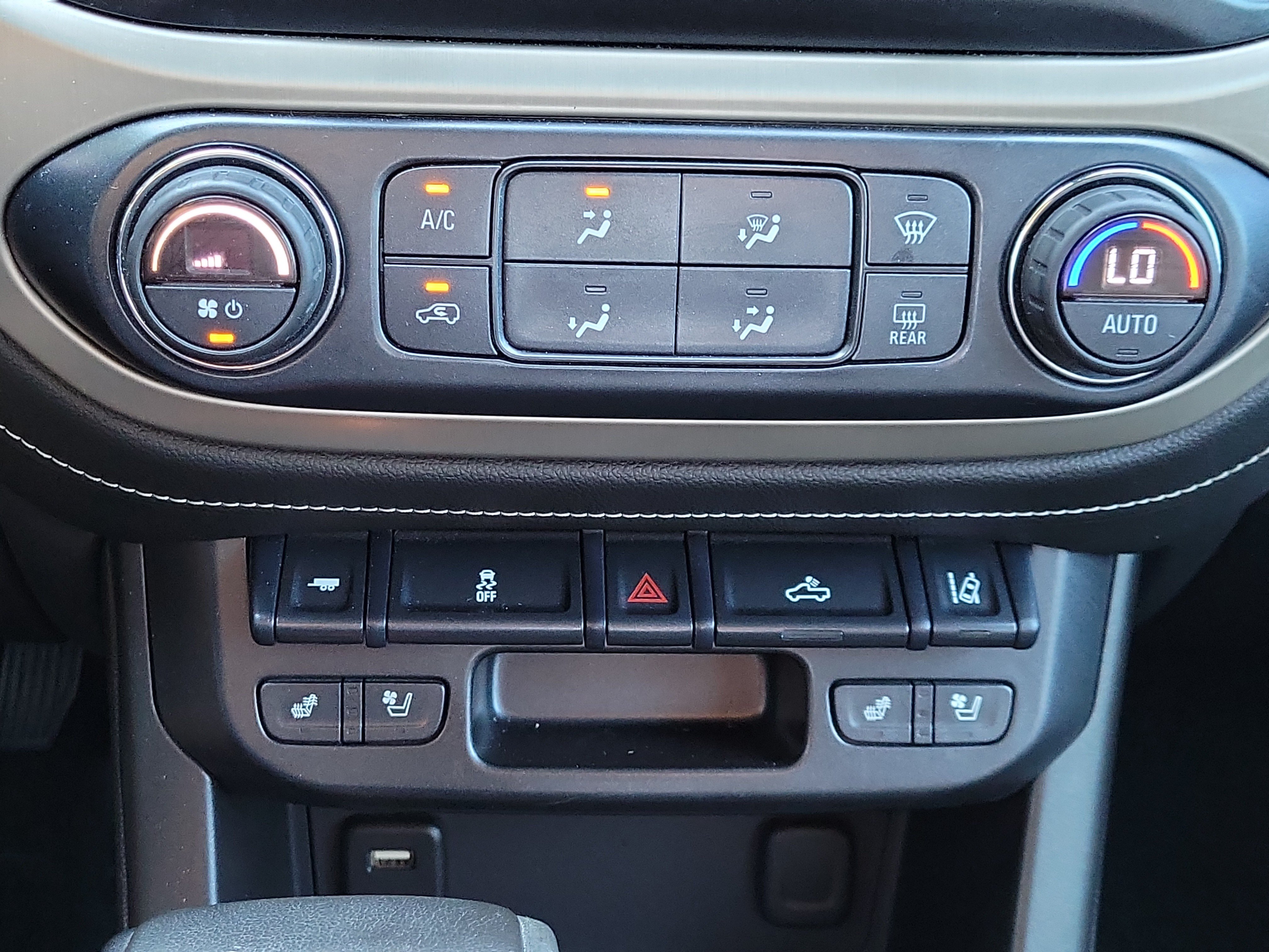 Used 2017 GMC Canyon Denali RWD image 26