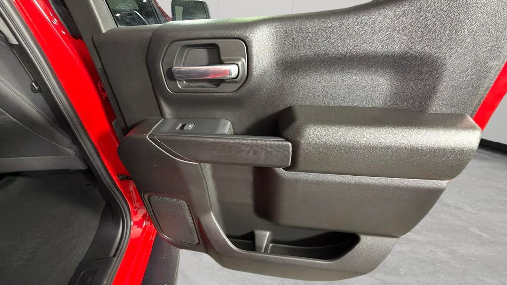 Certified 2025 Chevrolet Silverado 1500 Custom RWD image 33