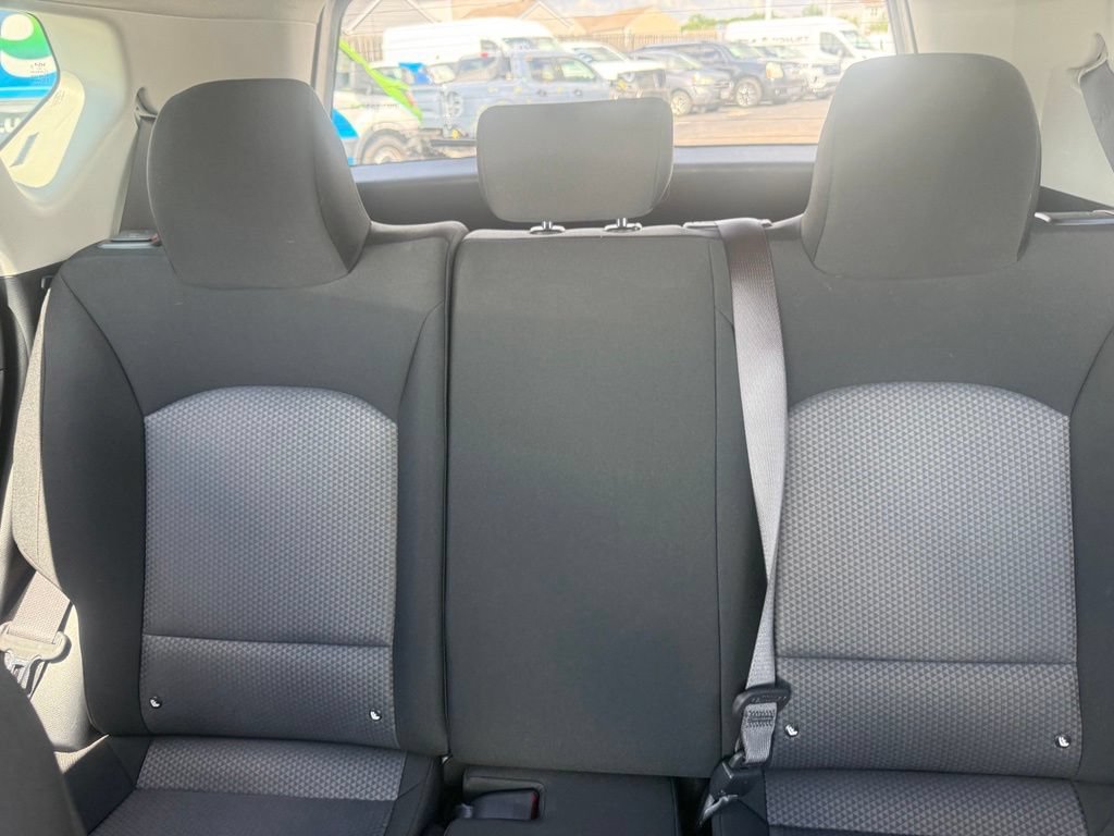 Used 2025 Kia Soul LX w/ LX Technology Package FWD image 28