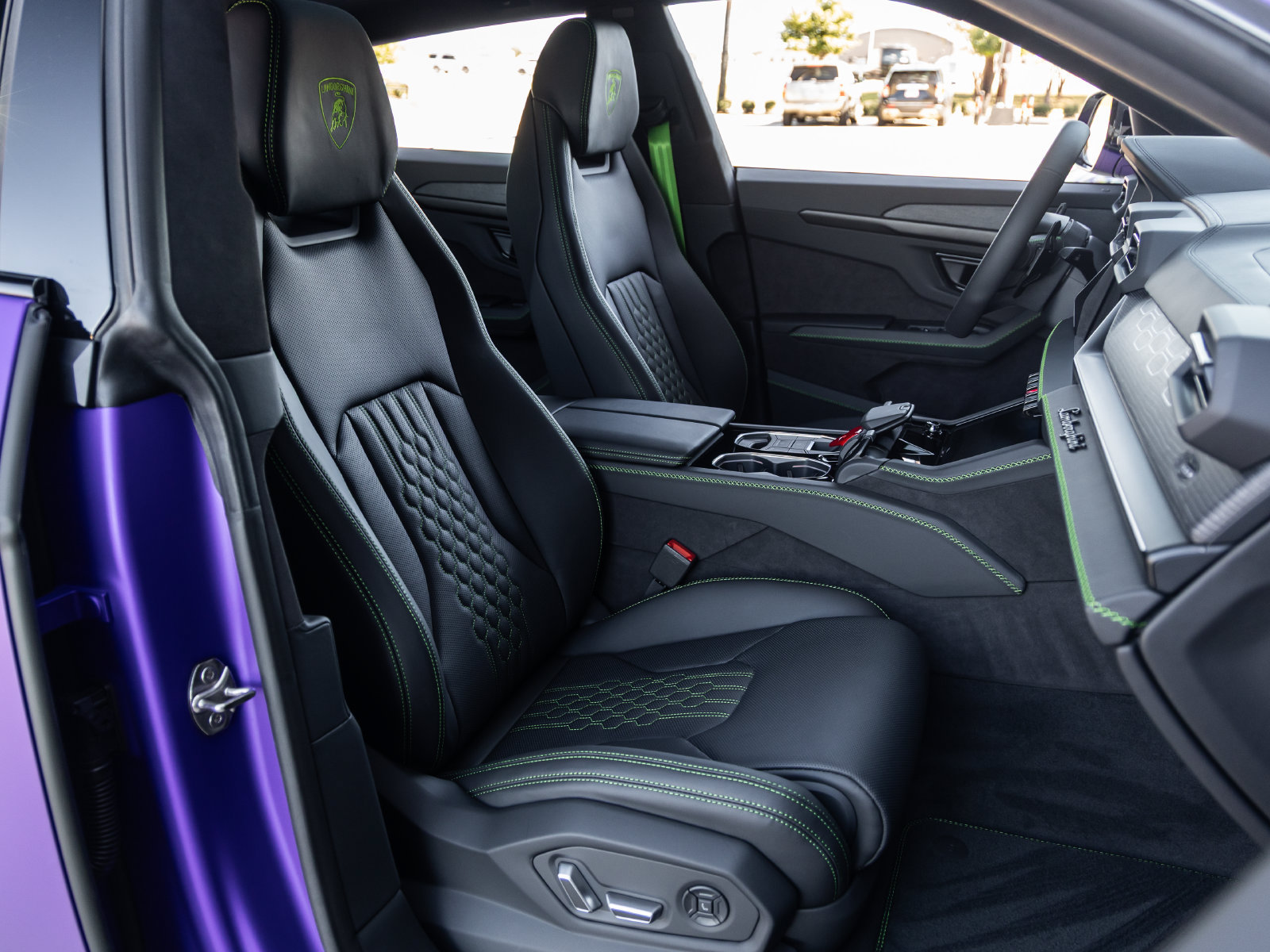 Used 2025 Lamborghini Urus S AWD/4WD image 48