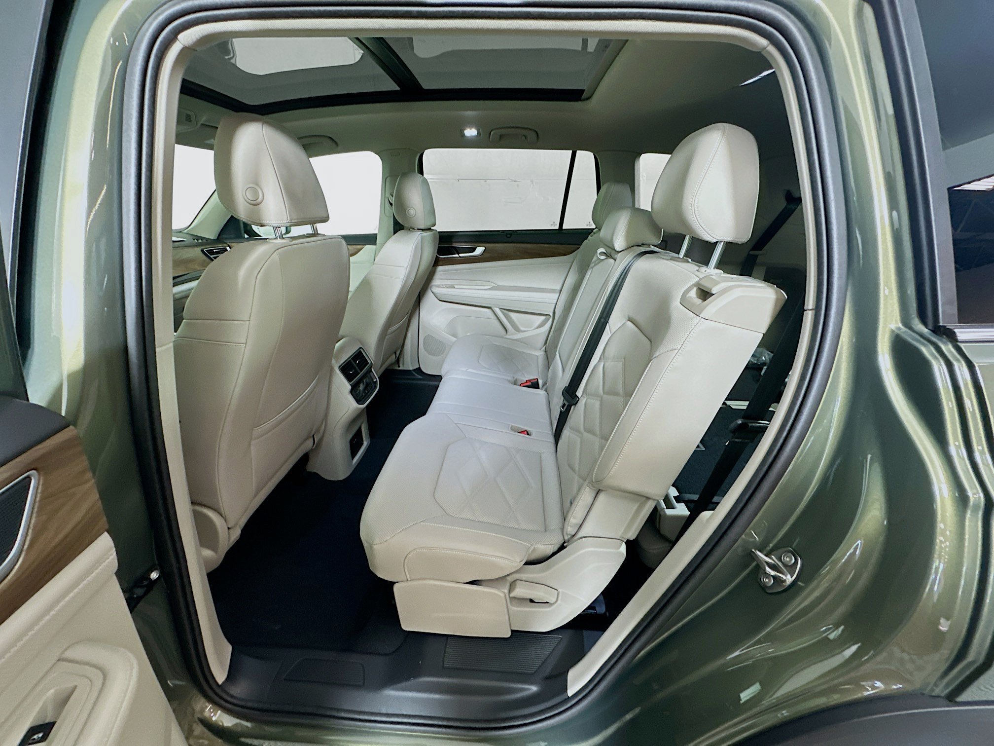New 2026 Volkswagen Atlas SE AWD/4WD image 24