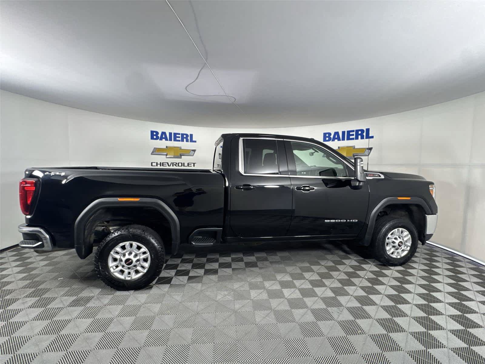 Used 2022 GMC Sierra 2500 SLE w/ SLE Convenience Package AWD/4WD image 6