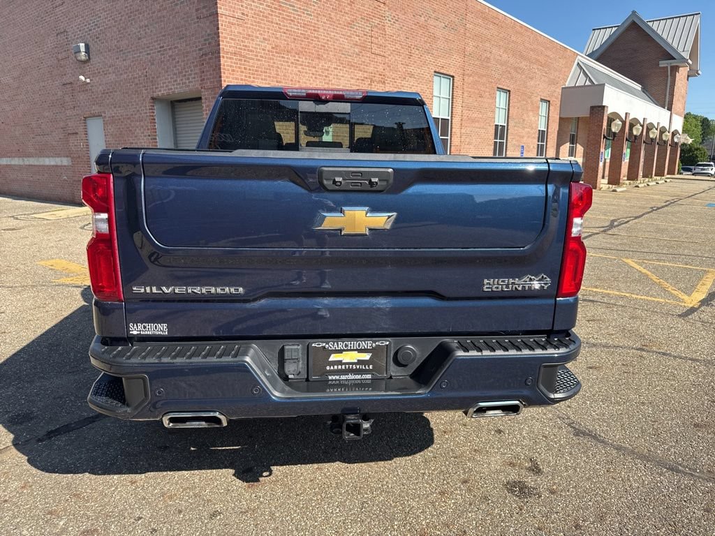 Used 2022 Chevrolet Silverado 1500 High Country w/ Technology Package AWD/4WD image 7