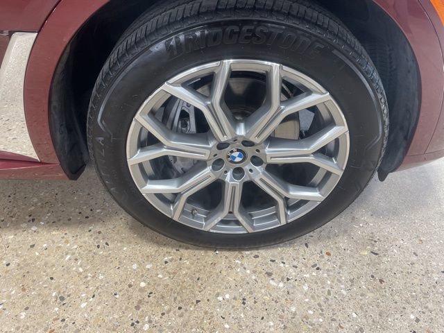 Used 2025 BMW X7 xDrive40i image 39