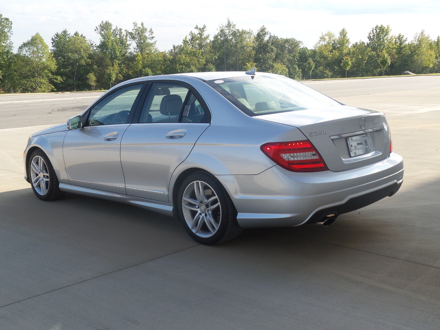 Used 2013 Mercedes-Benz C 250 Sedan image 10
