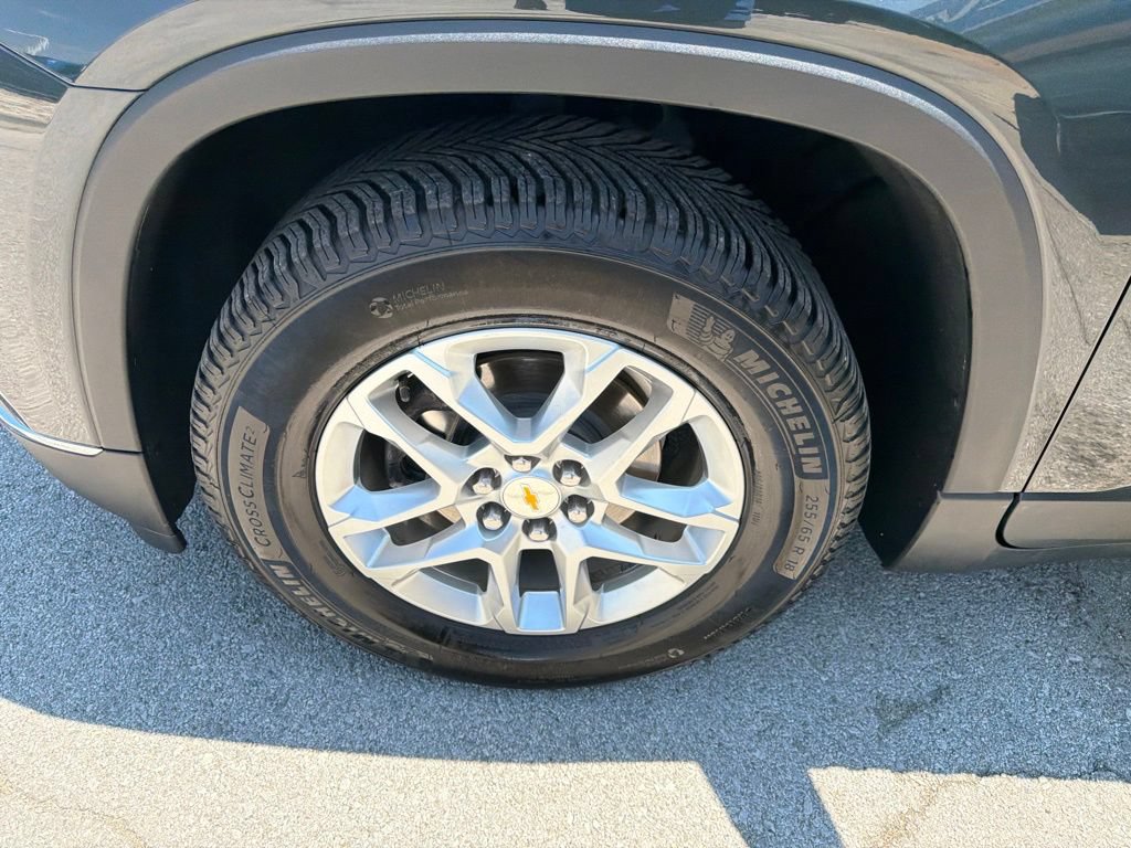 Used 2019 Chevrolet Traverse LT w/ LPO, Floor Liner Package AWD/4WD image 9
