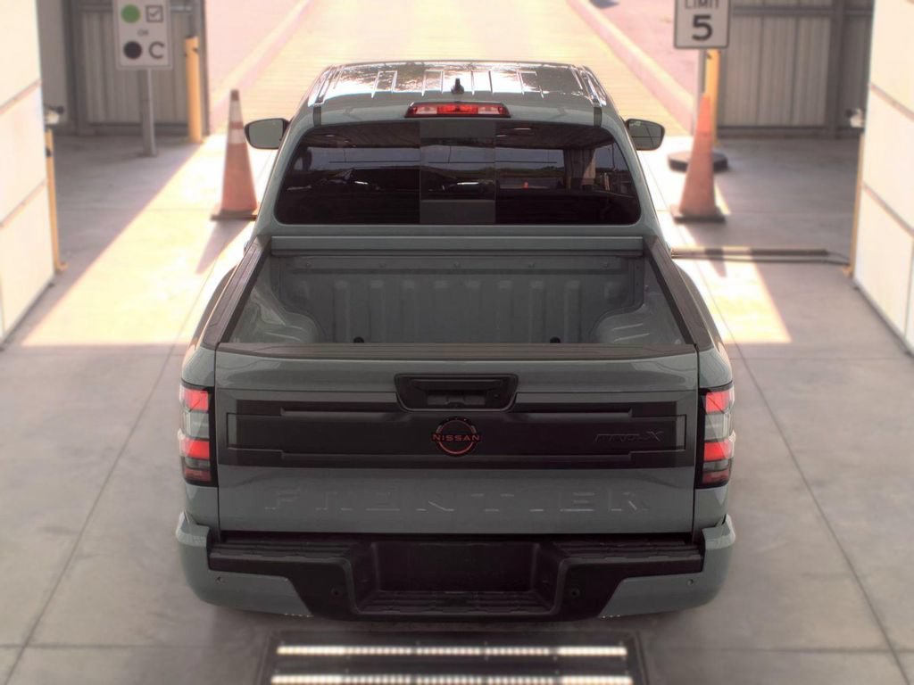 Used 2025 Nissan Frontier Pro-X RWD image 9