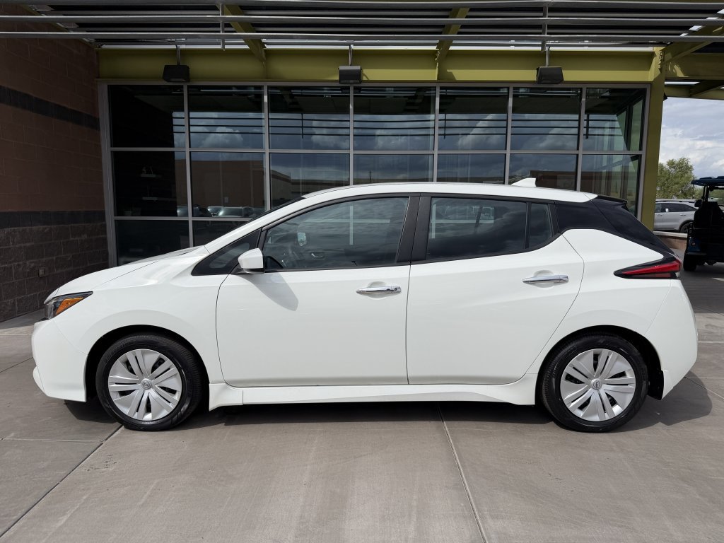 Used 2025 Nissan Leaf S FWD image 7