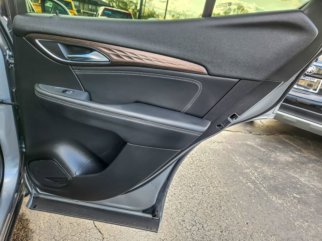 Certified 2023 Buick Envision Avenir AWD/4WD image 21
