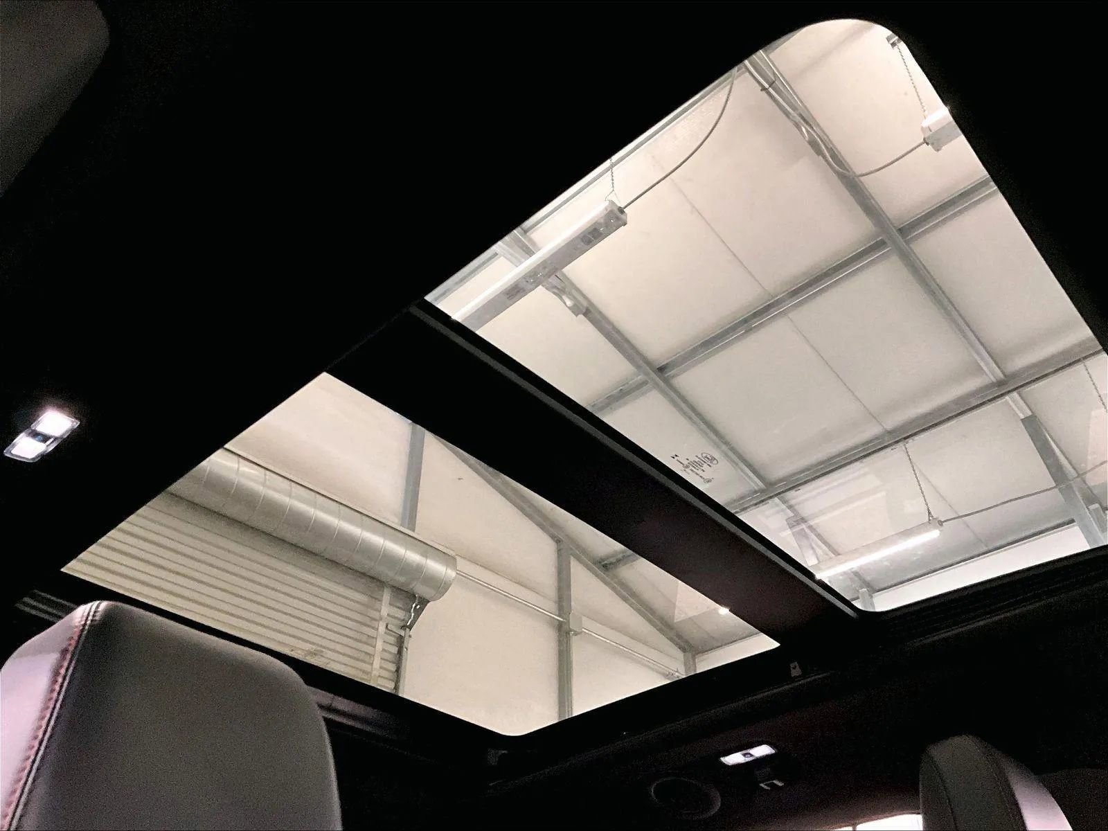 Used 2025 Ford Explorer ST AWD/4WD image 21