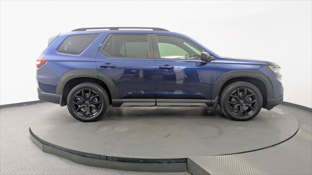Used 2025 Honda Pilot Sport image 9