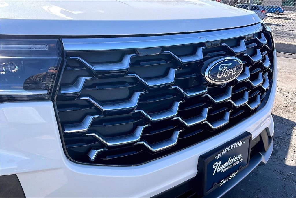 Used 2026 Ford Explorer Platinum image 30