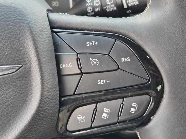 Used 2026 Chrysler Pacifica Limited w/ S Appearance Package FWD image 32