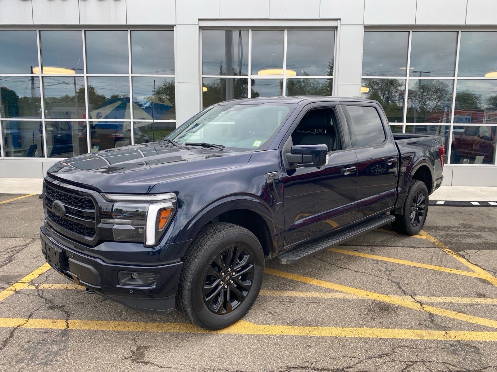 Used 2025 Ford F150 Lariat AWD/4WD image 1