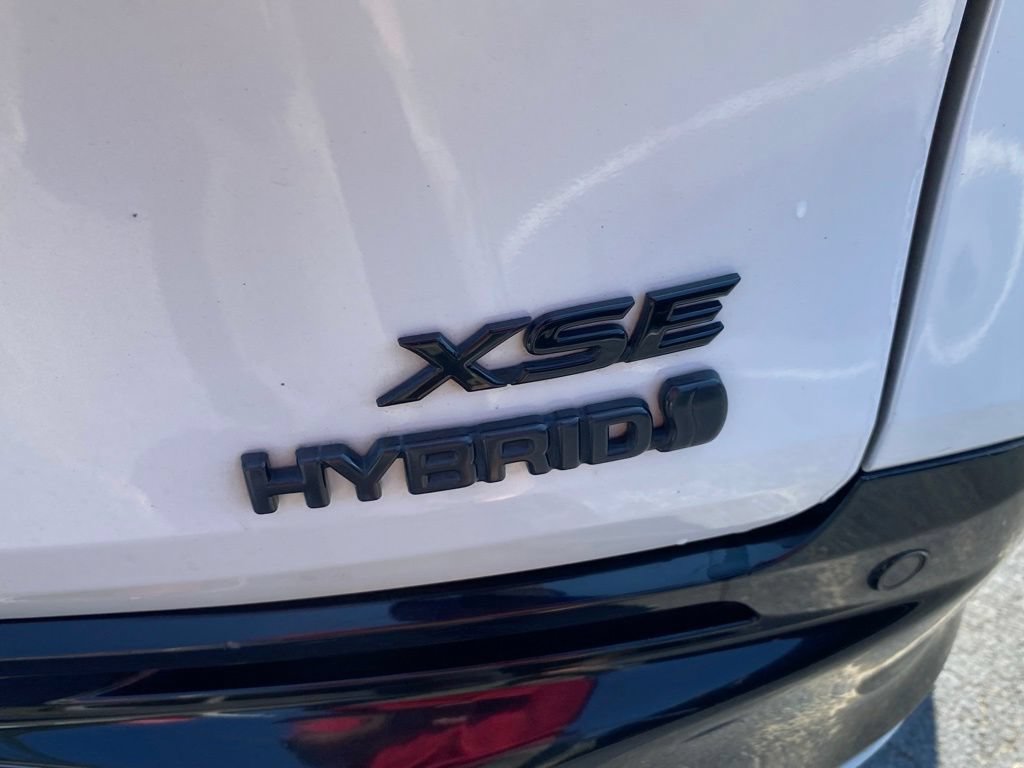 Used 2023 Toyota Sienna XSE FWD image 14