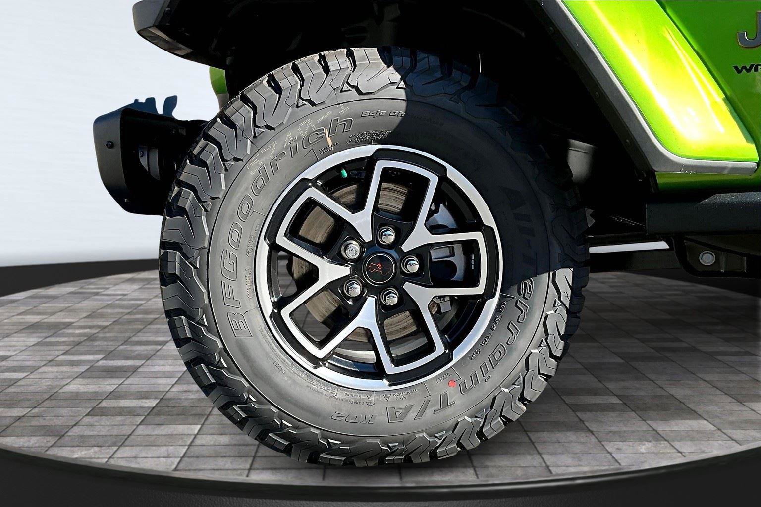 New 2025 Jeep Wrangler Unlimited Rubicon w/ Steel Bumper Group image 12