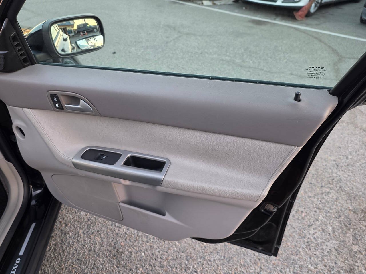Used 2005 Volvo V50 T5 FWD image 33