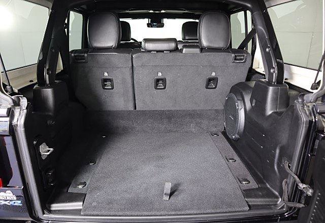 Used 2023 Jeep Wrangler Sahara w/ Cold Weather Group image 9